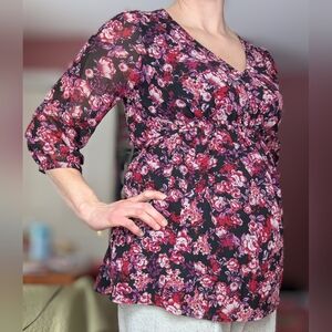 Ingrid & Isabel Maternity Floral V-Neck Blouse - Pink and Purple NWOT